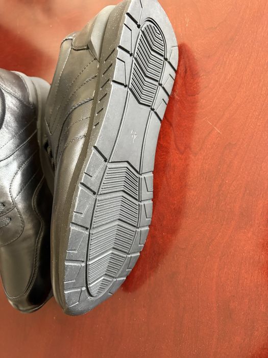 Продам мужские кросовки