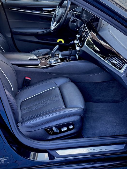 BMW 530d mild hibryd Luxury Line tva deductibil