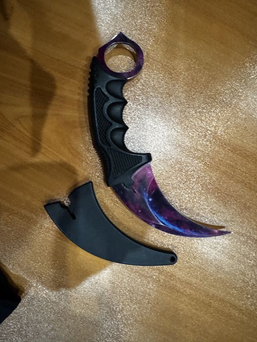 Ножове-1тренировачна карамбитка и един тренировачен csgo knife
