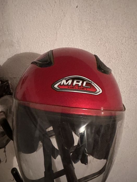 Продаю мотошлем