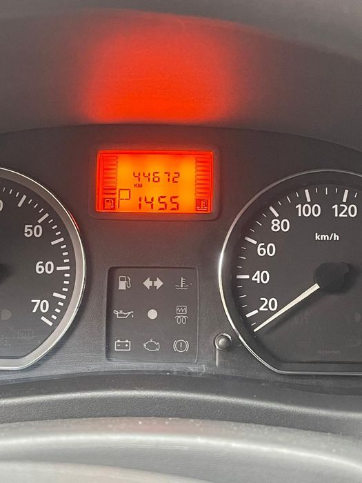 Рено логан 2015г