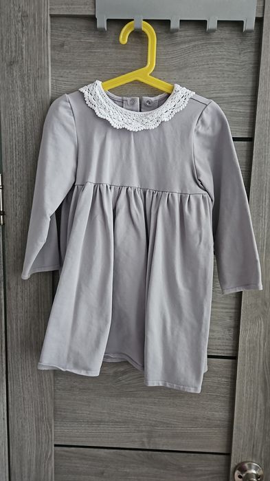 Продам нарядные платья детские