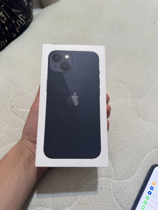 Айфон 13 продаю срочно