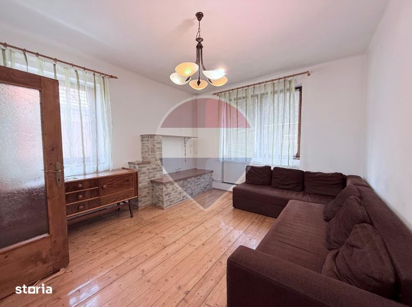 Casă spațioasă cu curte proprie și pivniță amenajabilă-Zona Piața Cluj