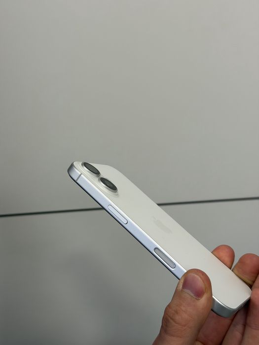 Продавам iPhone 17 512 GB