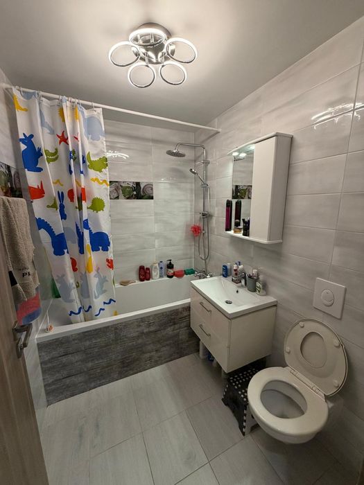 Apartament Premium 3 camere decomandate +garaj+boxă.Zona Imparatul Traian-Deva