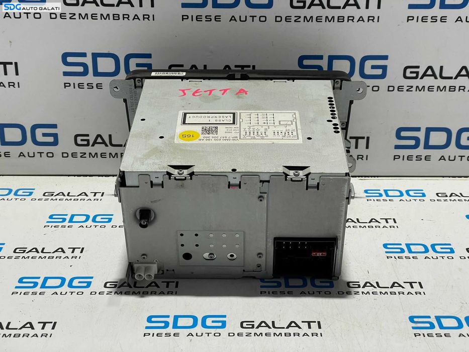 Unitate Radio CD Player RCD 310 Skoda Superb 2 2008 - 2015 Cod 5M0035186AB [L3082]