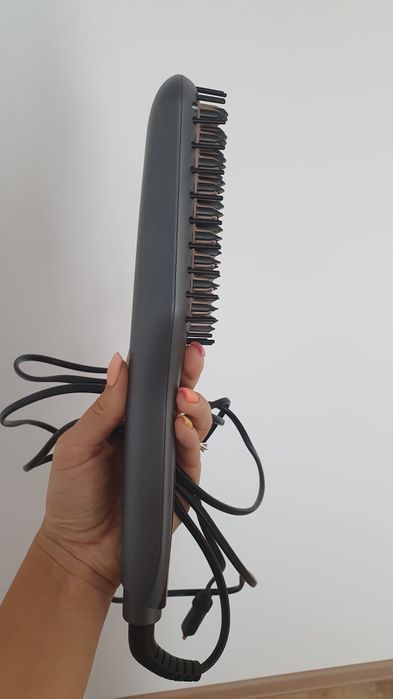 Perie electrică de îndreptat părul Remington Keratin Protect