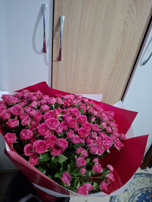 Цветы розы 101 штук