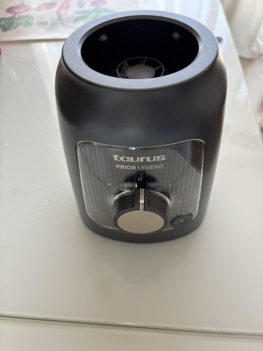 Блендер Taurus 1000W