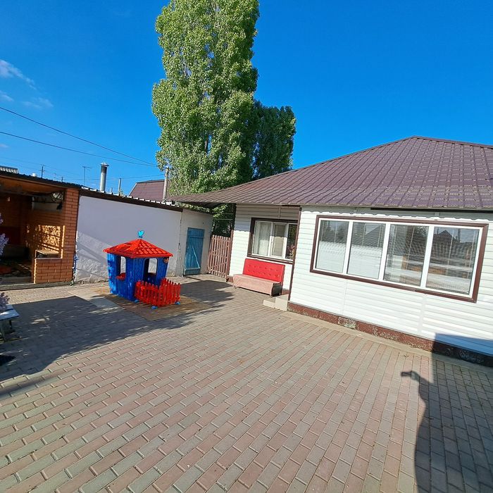 Продам Дом район центр Москвы с кирпича  и жб плит Баня ..Летняя кухня