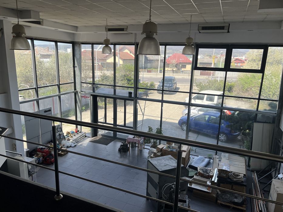 Hala Showroom+Service Raureni 4 benzi 300mp plus curte betonata
