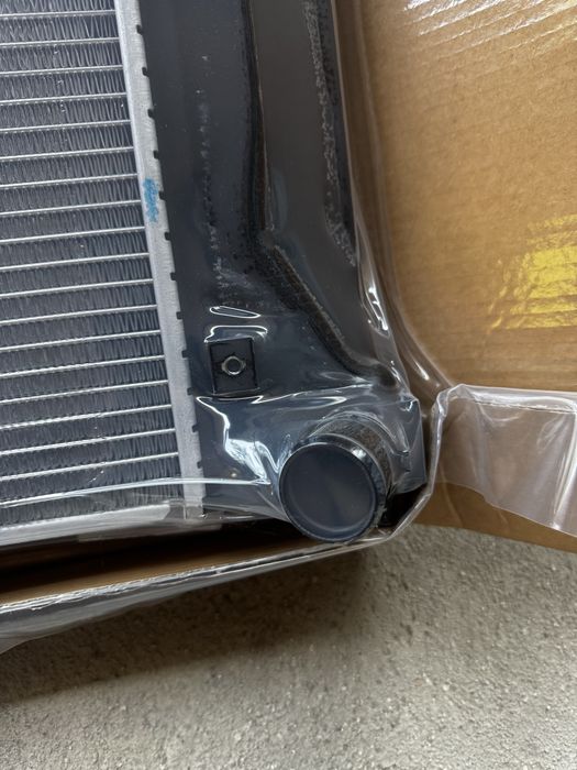 Радиатор на Hyundai Sonata LF