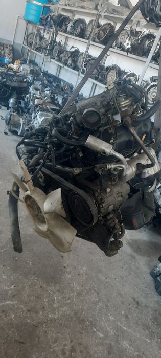 Двигатель на ниссан 3.3 VG33