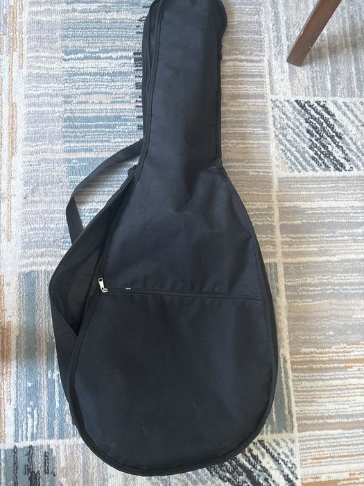 Акустическая гитара