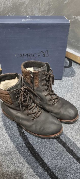 Дамски кафяви туристически ботуши от набук с подплата от овча кожа