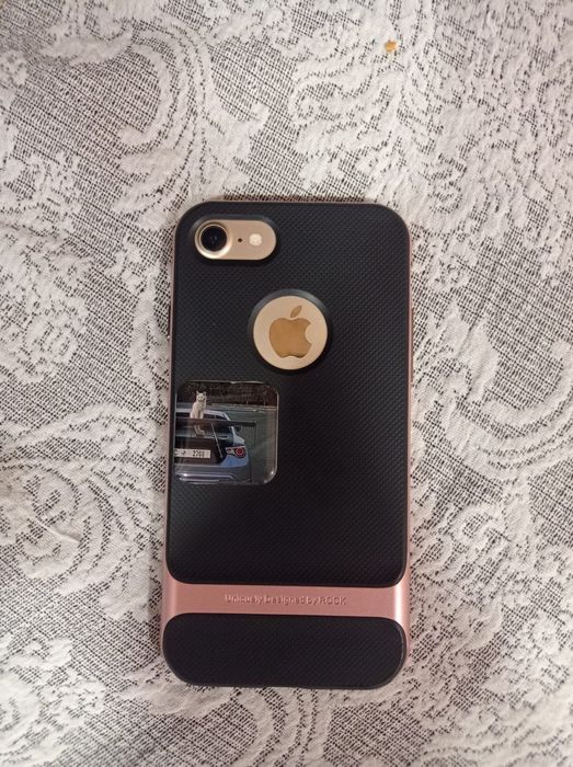 Айфон 7 в идеальном,отличном состояние