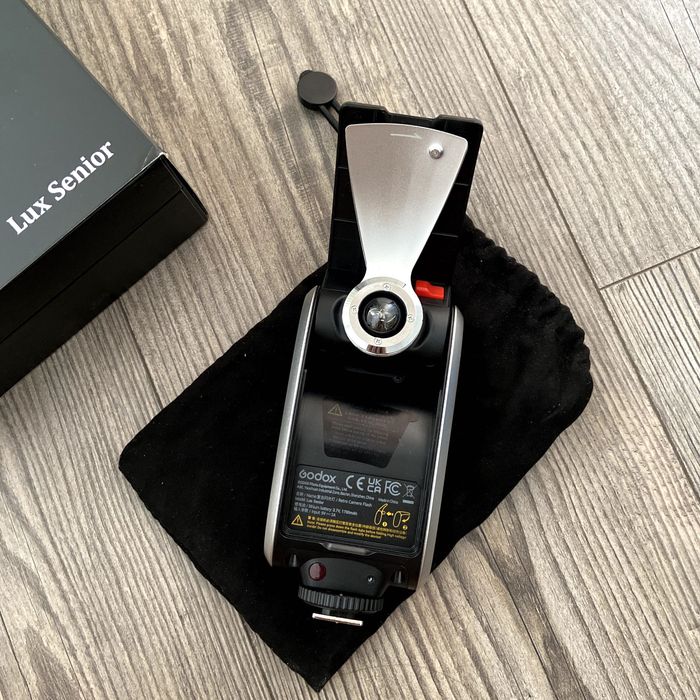 Светкавица Godox Lux Senior