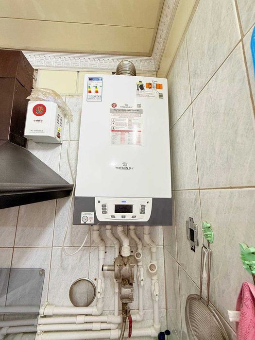 Срочно продается 3-х комнатная квартира в центре города Янгиюль