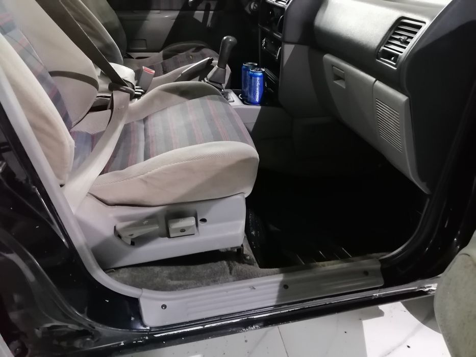 Митсубиши спейс руннер