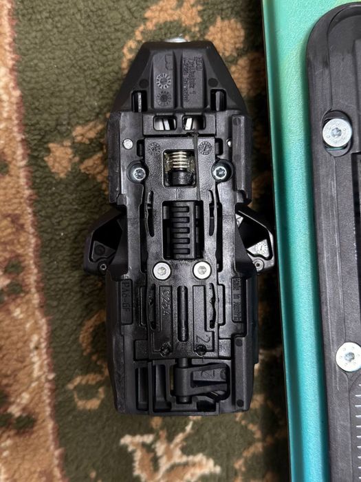 Продам Лыжи elan