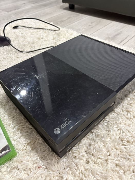 Xbox one+ manete si jocuri