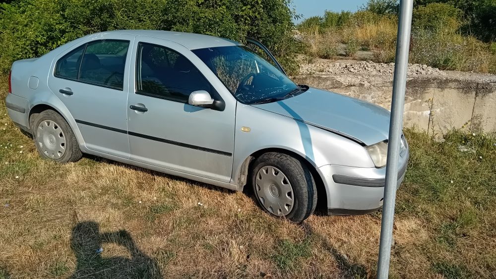 WV Бора 1.6...99гд.за части