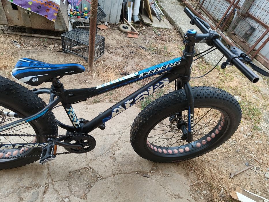Bicicletă adusă din Italia cu roți groase