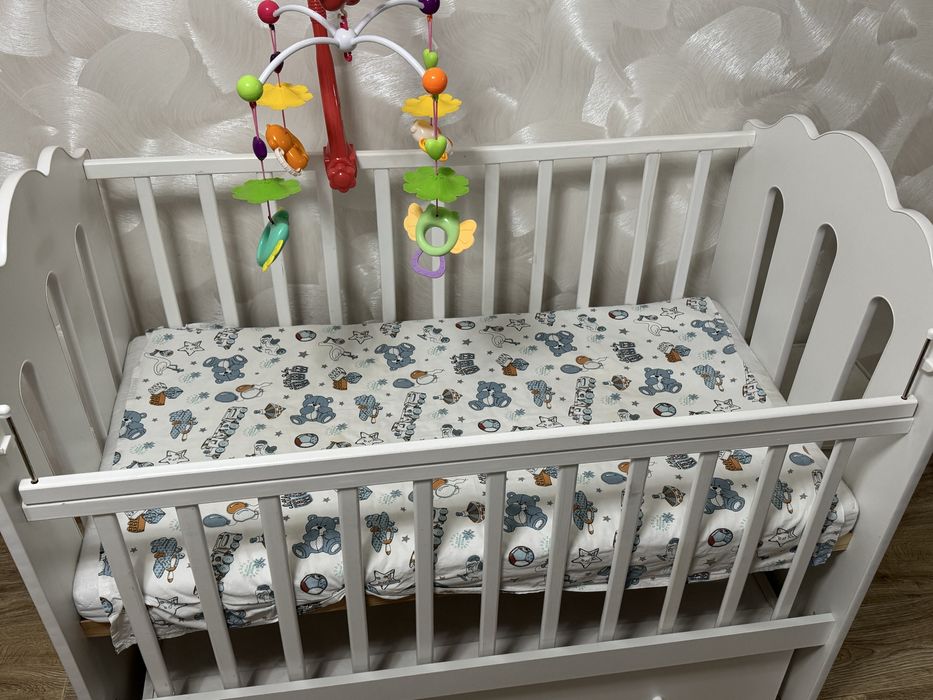 Продам детский манеж с комодом