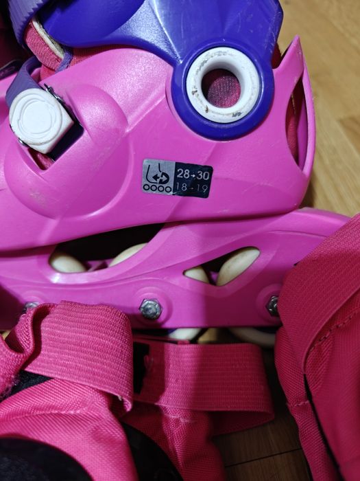 Role copii(fete)reglabile set-casca,cotiere,genunchiere,manusi marimea