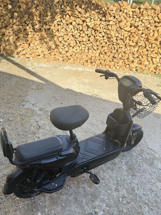 Scuter electric - moped