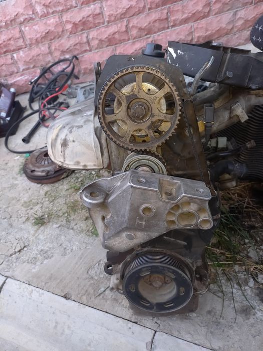 Матор ауди  фолгсваген 2 куб