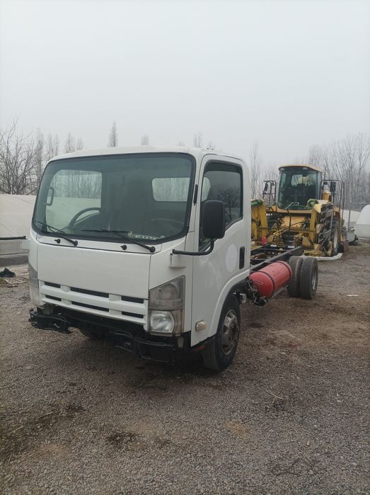 Исузи сотилади холати аьло