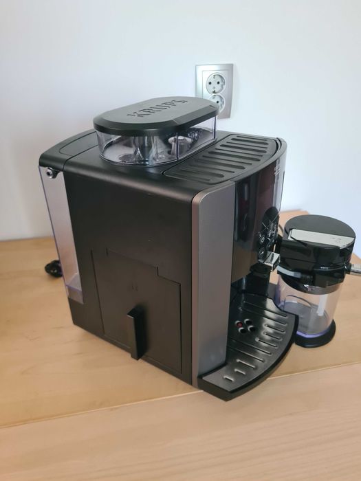 Espressor automat Krups Arabica Latte