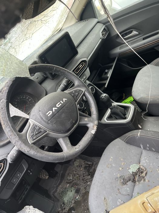 Dacia sandero/2024г/ НА ЧАСТИ!