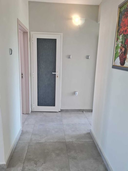 Продава се Тристаен апартамент в Плевен, Идеален център - 106 кв.м за 1406 €/кв.м - Снимка #7