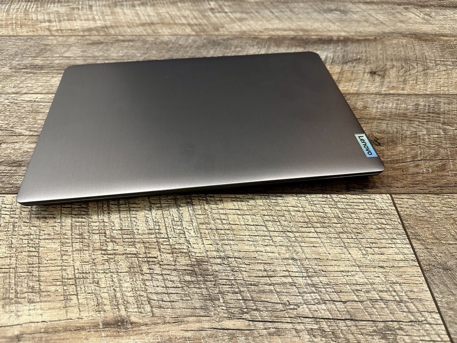 Лаптоп Lenovo IdeaPad3