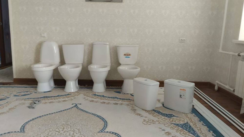 Унитазы с бочком (отдельно продаеться)