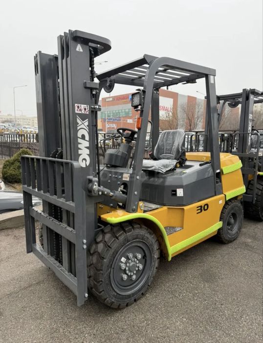 Вилочный погрузчик кара автокара