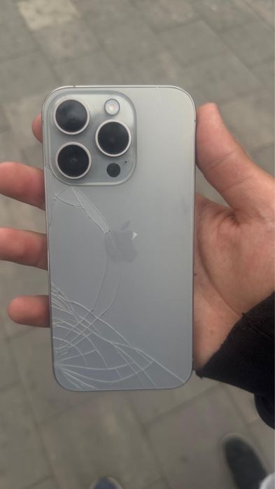 Iphone 15 pro 90