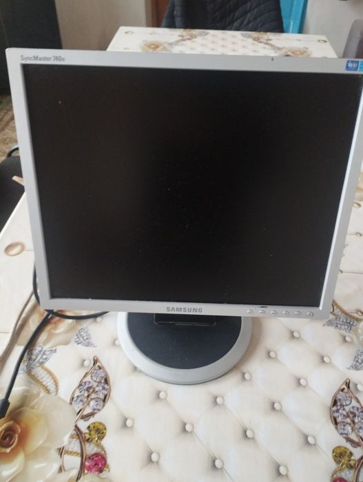 Monitor rabochiy,
