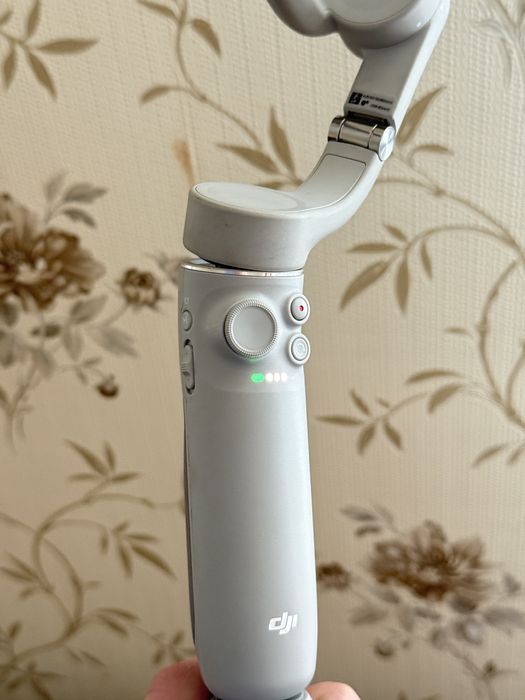DJI Osmo Mobile Stabilizator