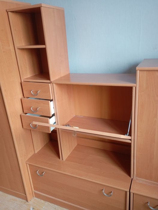 Шкаф в гостиную зал стенка