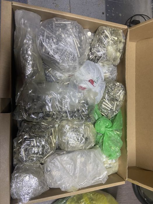 Продам декоративные болты