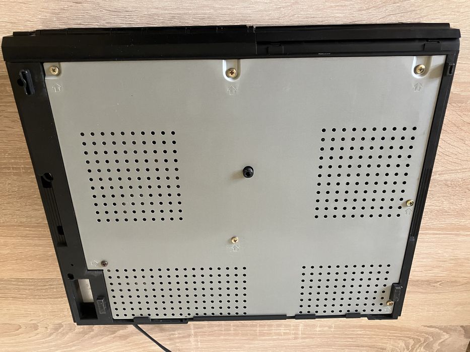 Видеокасетофон Aciko Model NO: AVR4