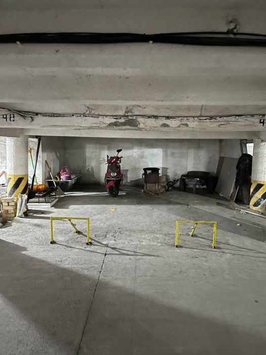 Центр Чехова Габус Кафе Bon Продается парковочное место. Есть Кадастр