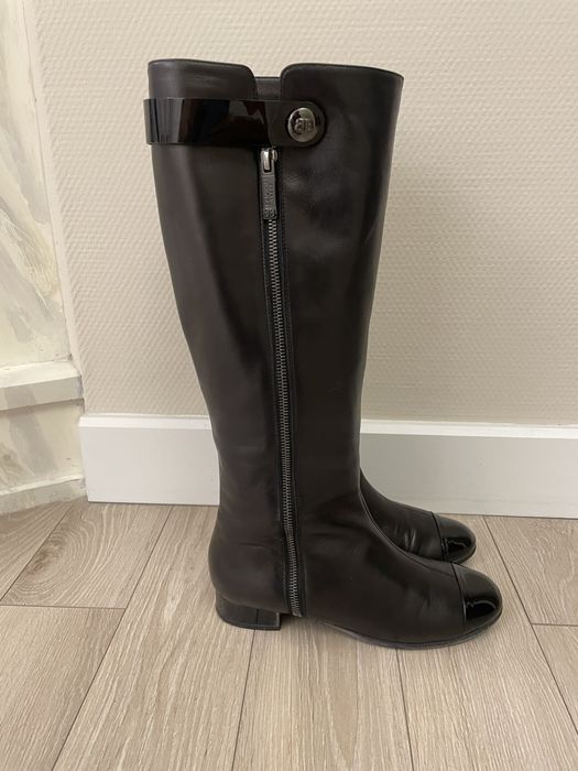 Продам женские сапоги