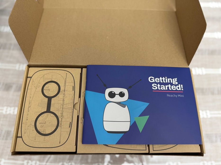 Робот Reachy Mini Wireless (Hugging Face)