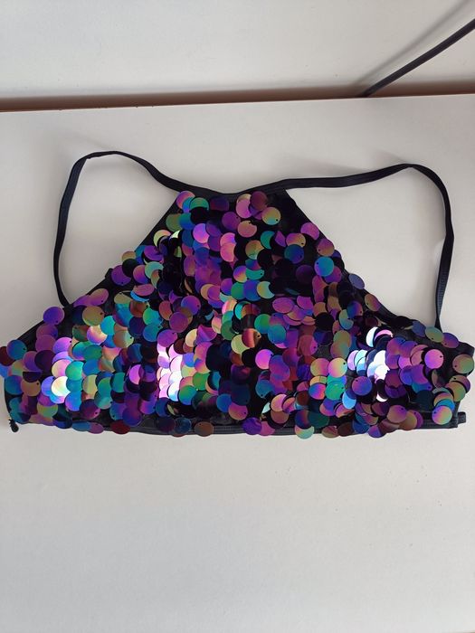 Vând costum baie