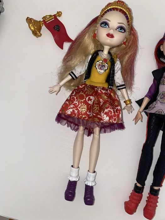 Куклы Ever After High— Эппл Уайт и Рэйвен Квин